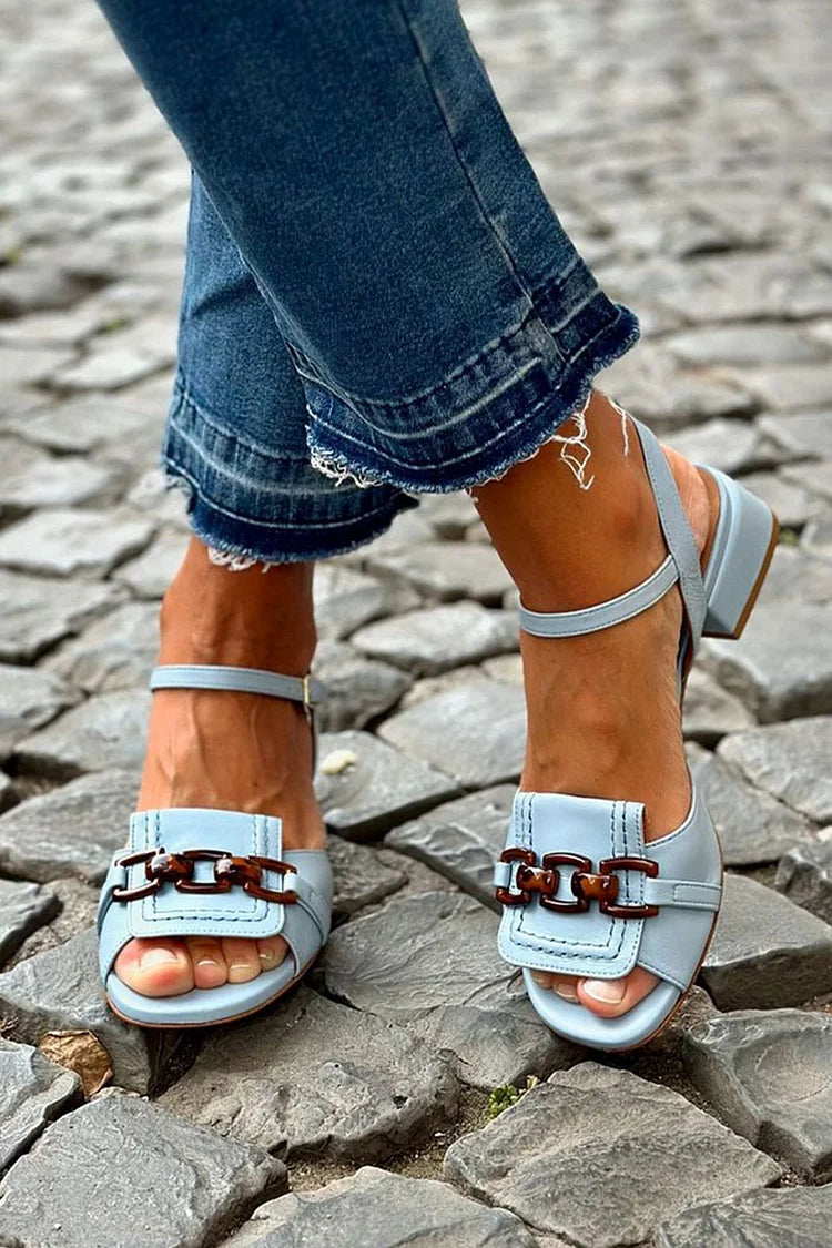Talons bas Bleus avec chaîne métallique et coutures apparentes