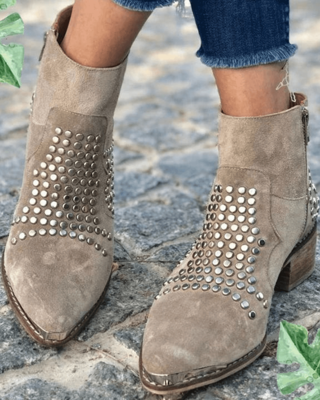 Bottes en suède chunky à bout pointu avec clous