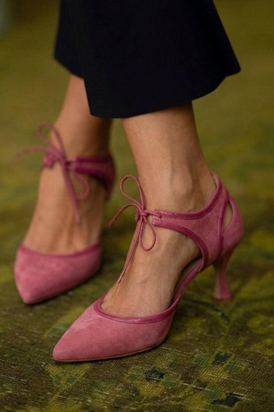 Talons kitten en daim rose bicolore à pointe avec nœud