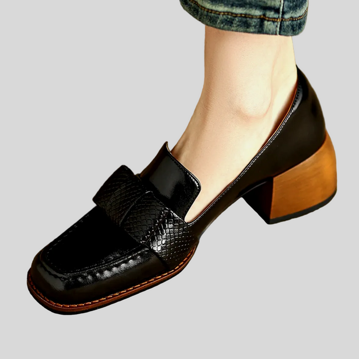 Contessa Knoten Loafers