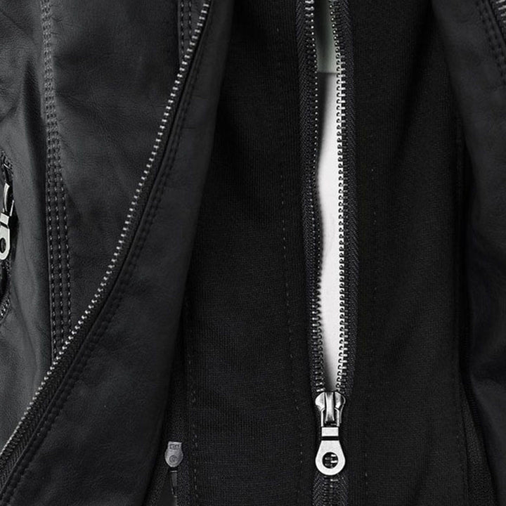 Détail de la veste Flavia en cuir
