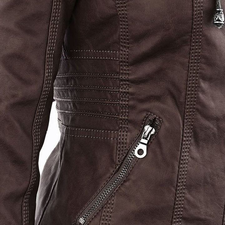 Détail de la veste Flavia en cuir