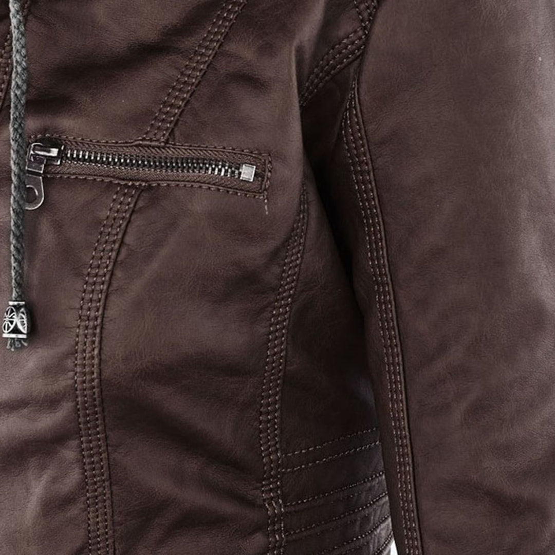 Détail de la veste Flavia en cuir