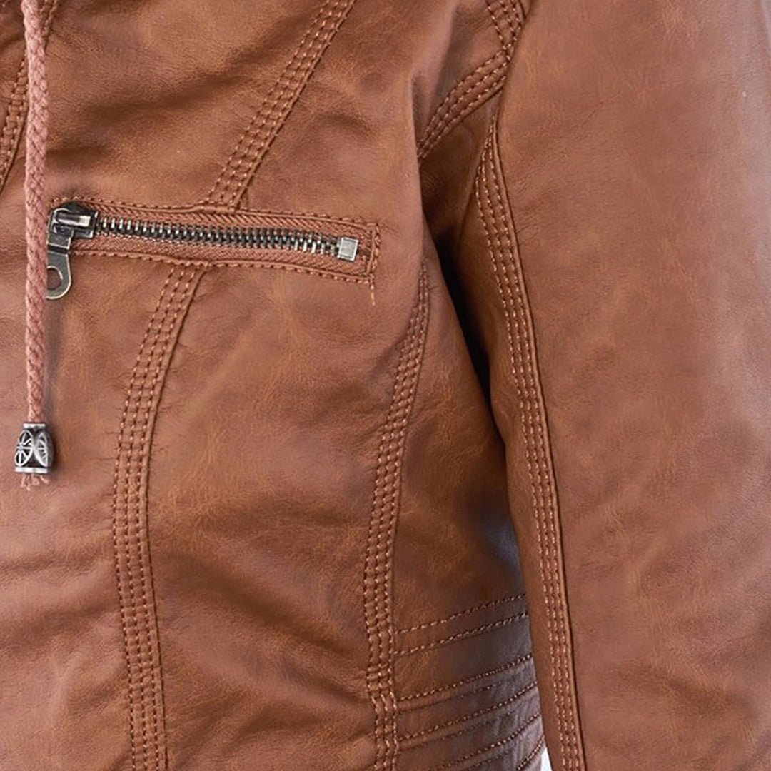 Détail de la veste Flavia en cuir