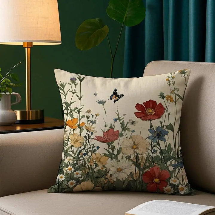 Coussin romantique en fleurs pour la décoration intérieure