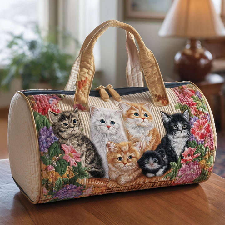 Manon – sac de voyage matelassé aux chats et motifs floraux