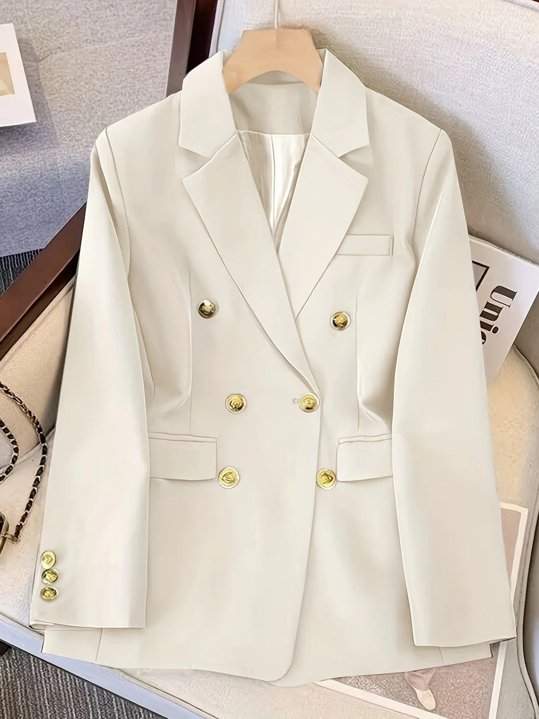 Blazer croisé à boutons dorés