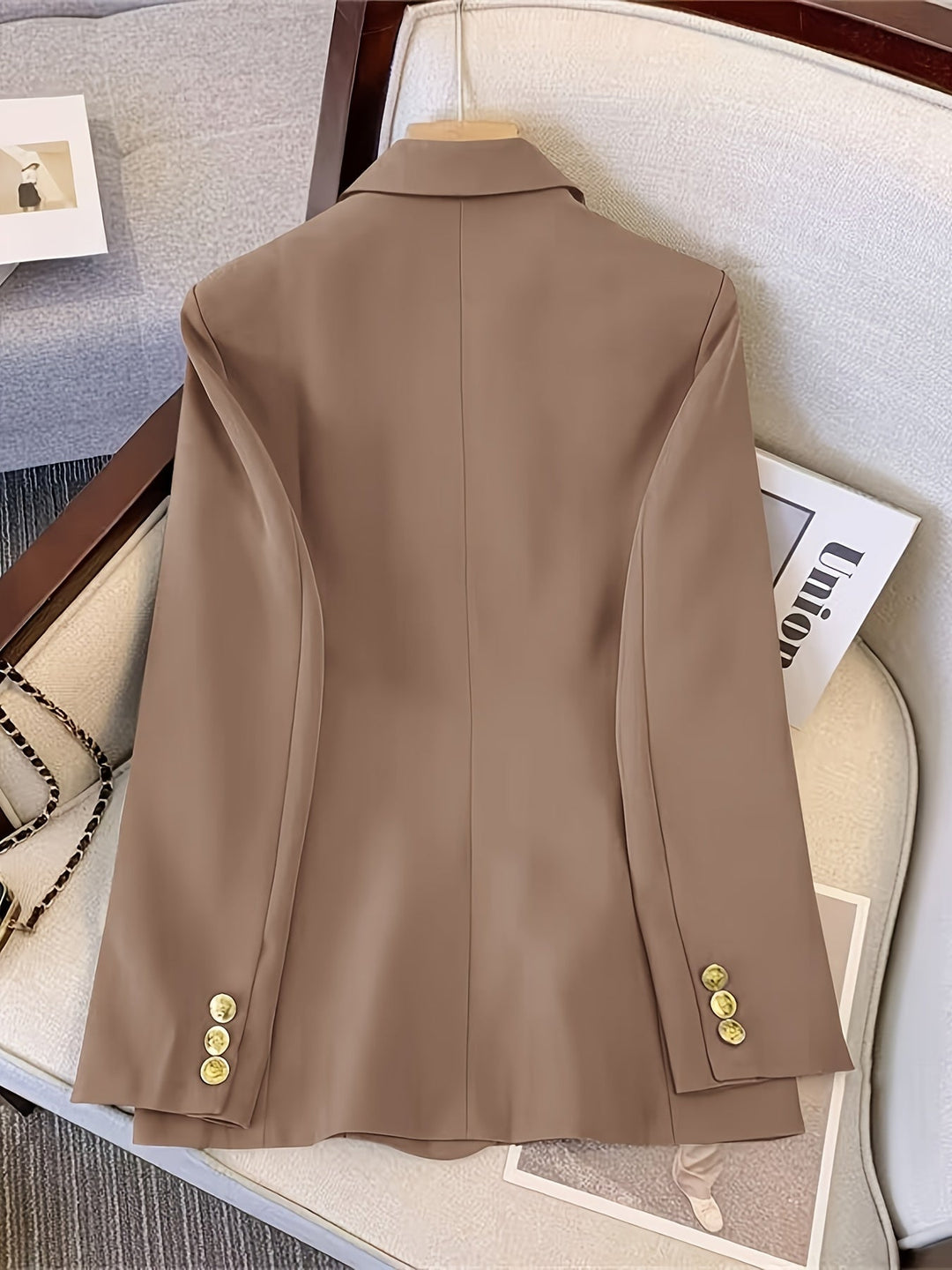 Blazer croisé à boutons dorés