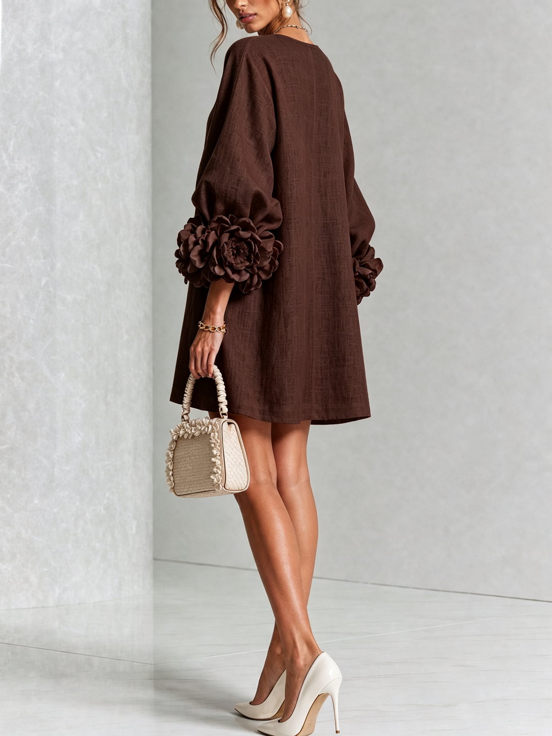Amara™ | Robe Mini Élégante avec Boutons Floraux