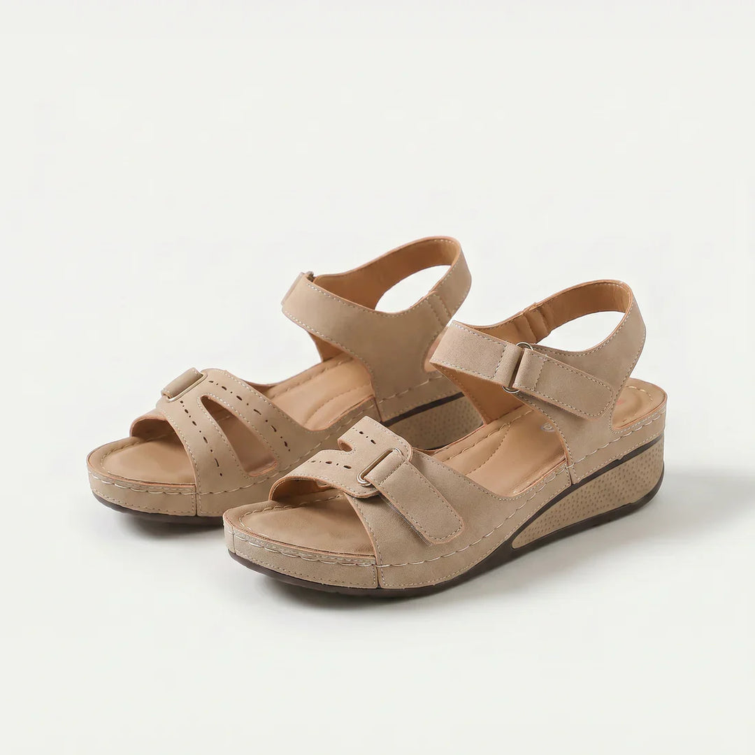 Sandales compensées à boucle et scratch